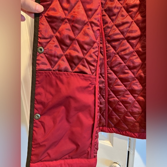 Gorgeous LANDS END Quilted, Snap Jacket -Cranberry Color, Brown Trim & POCKETS!! - Picture 8 of 12